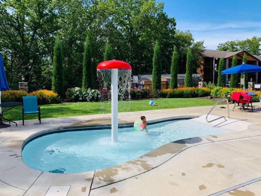 The Lake Fish-Amazing Views-Sleeps 24-Indoor-Outdoor Pools برانسون المظهر الخارجي الصورة